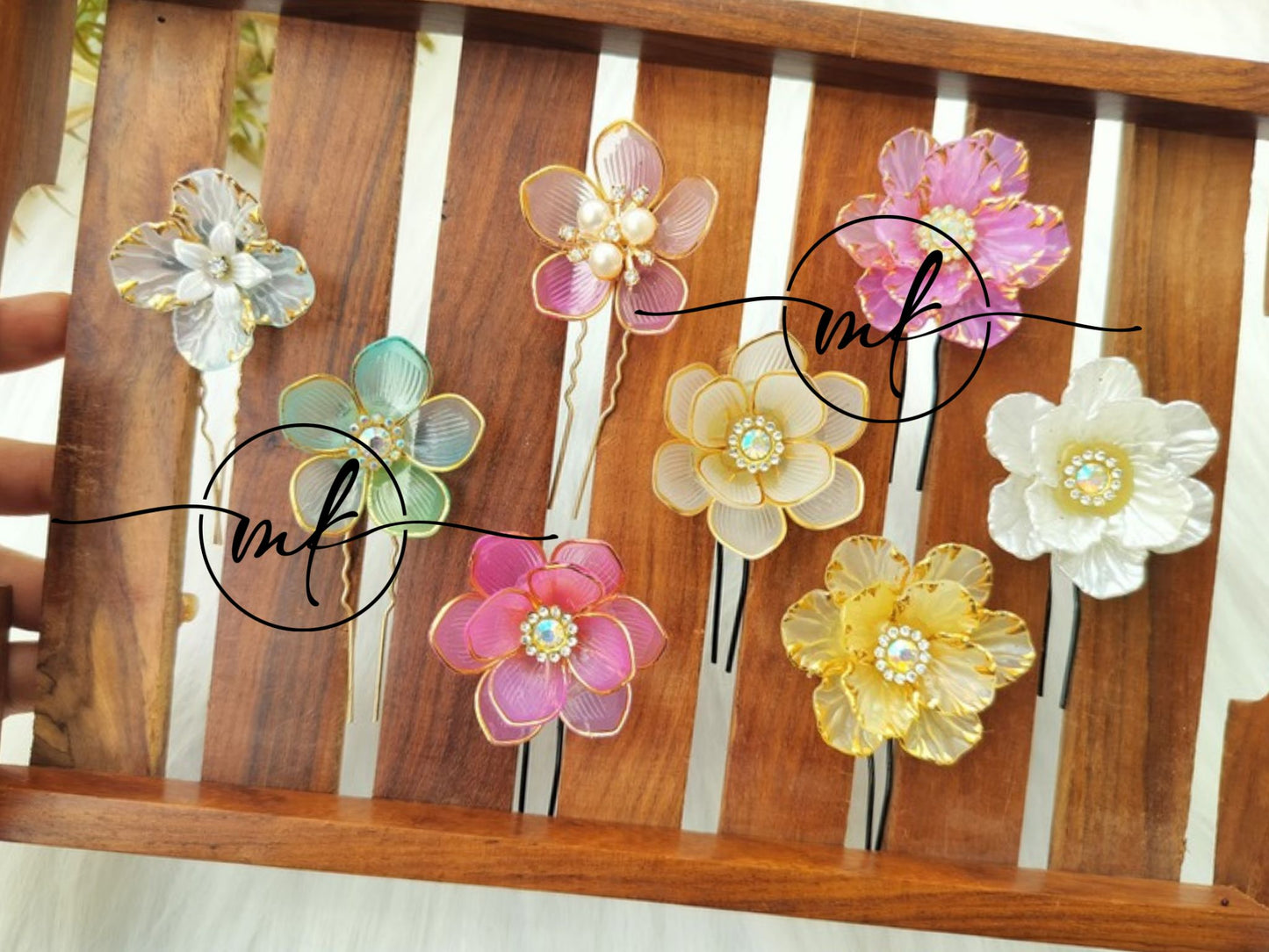 Shea Half Flower BROOCH