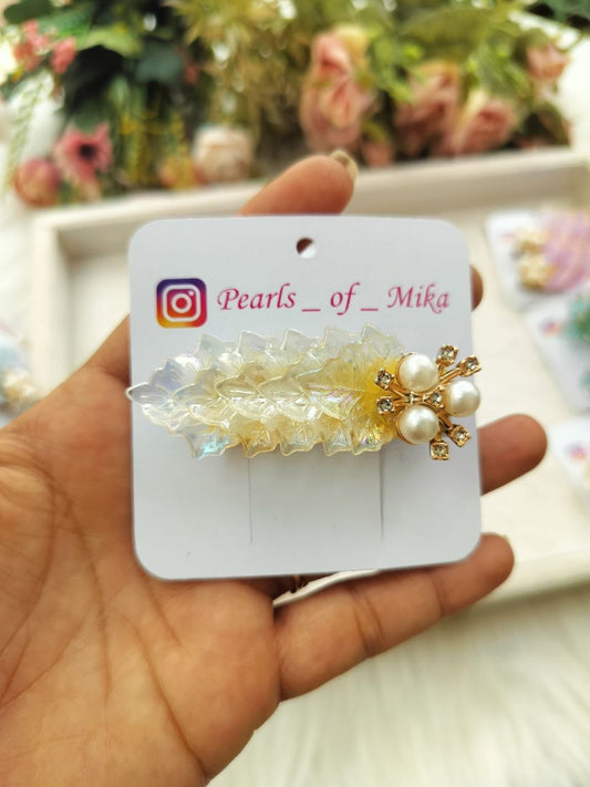 White Leaf Shea A-line Alligator clip