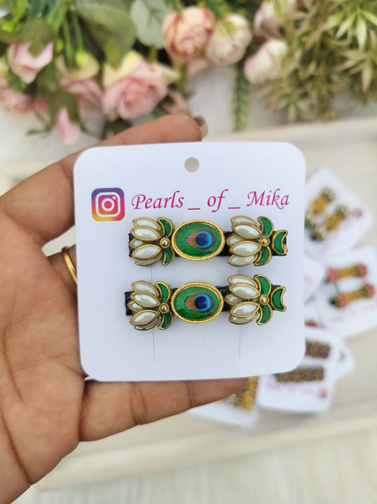 White Lotus peacock Alligator Clip - 1 pair