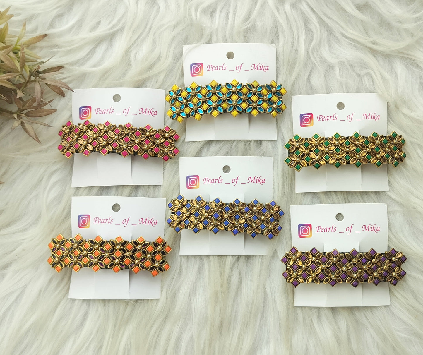 Leafy Flower Kundan Broad Center clip