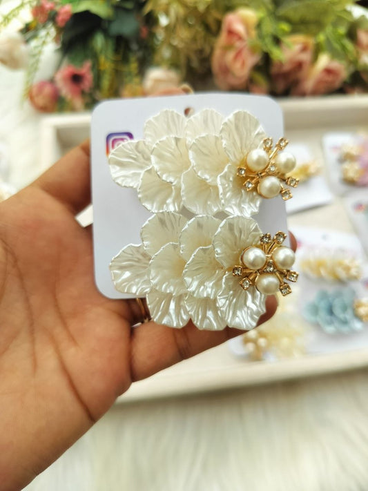 White Shea A-line Alligator clip