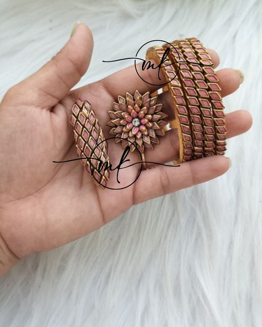 Peach Kundan bangle Combo - 4 bangles+Saree pin+Hair Ties