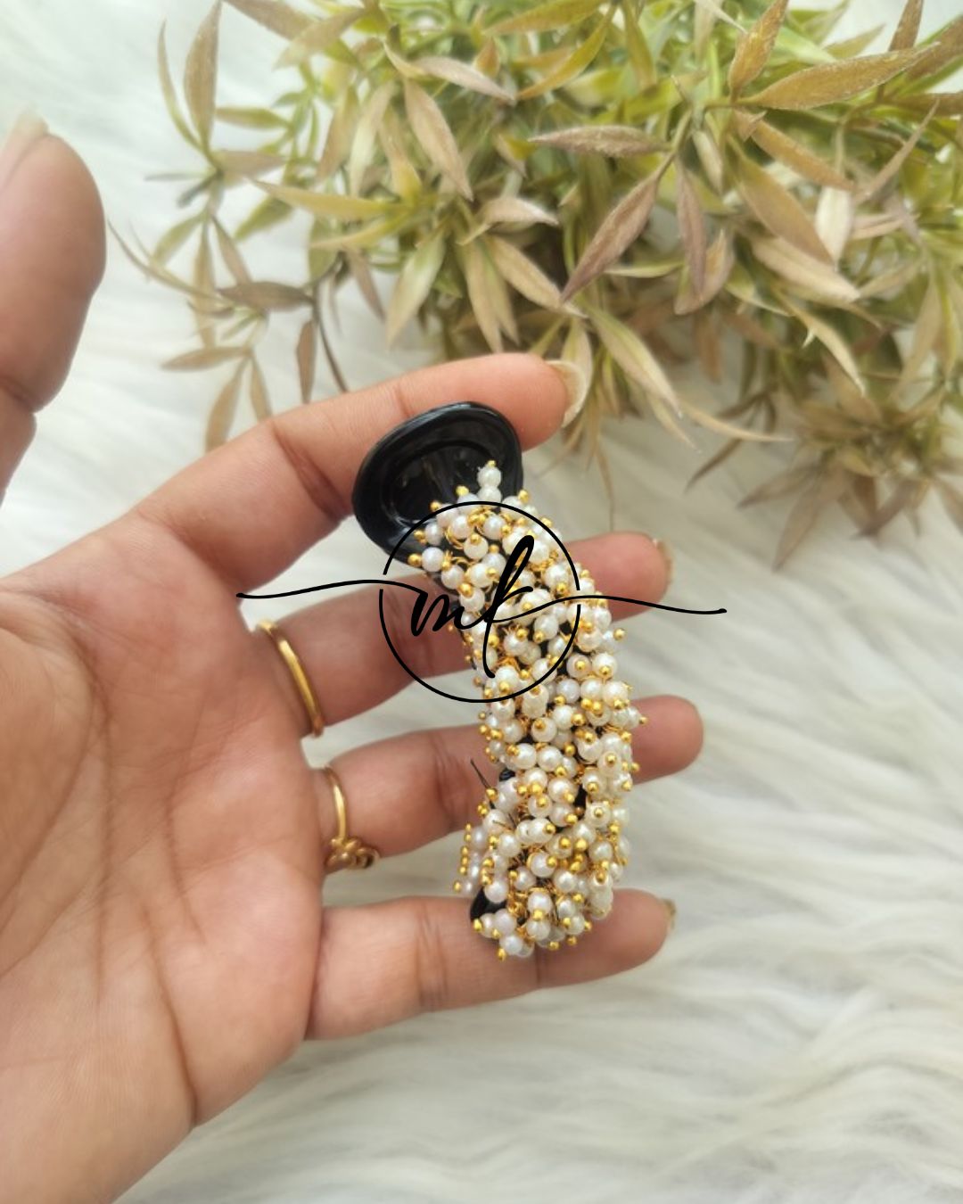 Pearl Banana clip - V type