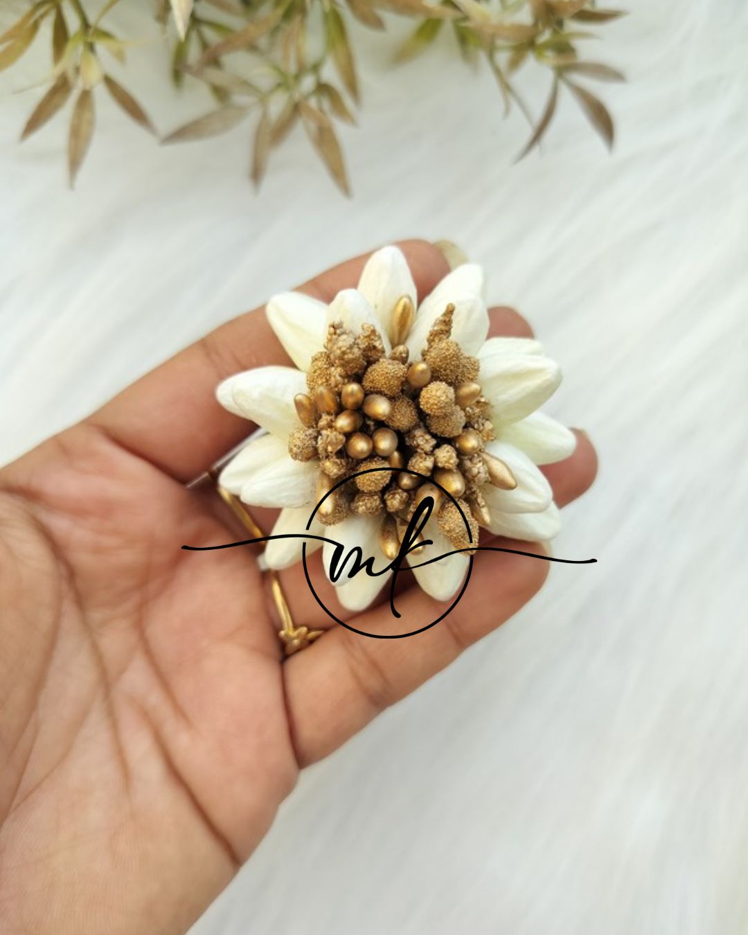 Jas - Jasmine Pollen Hair Brooch/Hair Ties.