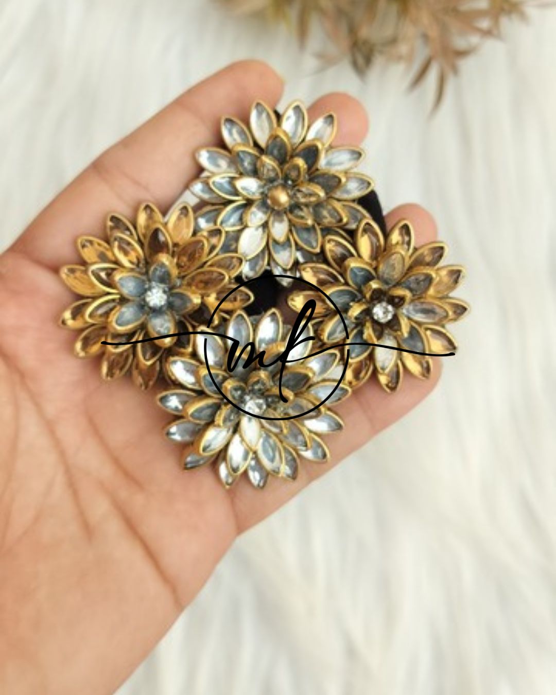 Glossy Kundan Hair Brooch