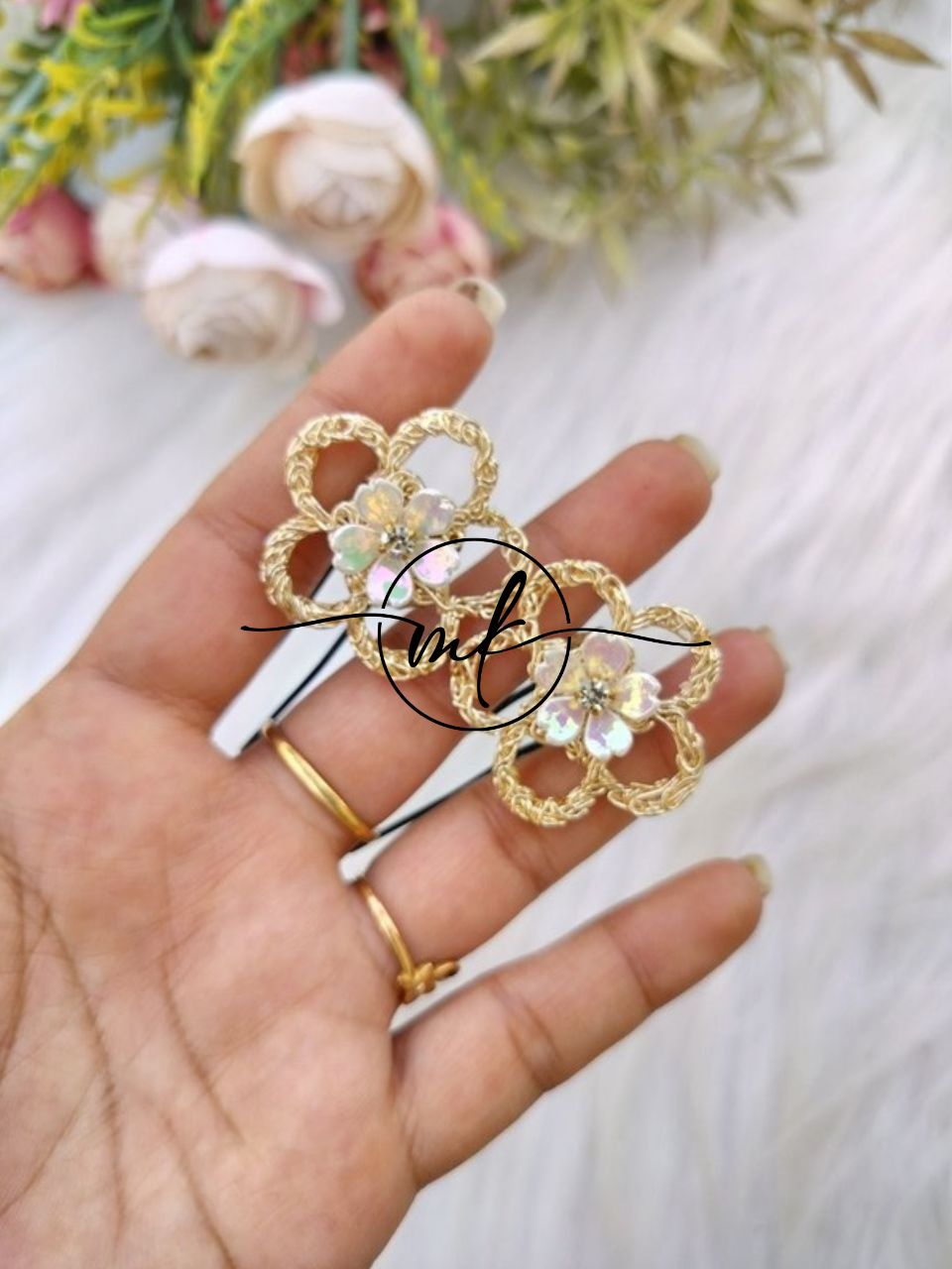 NEO12 Novuelle Contemporary Gold Floral Hair Brooch