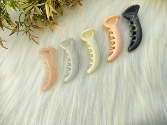 Pastel Matt Banana clip - V type