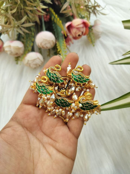 Glorious Green Swan Hair hook