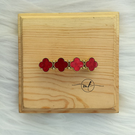 Red Clover Center clip