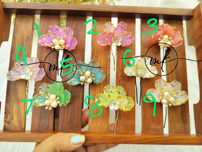 Shea Half Flower BROOCH