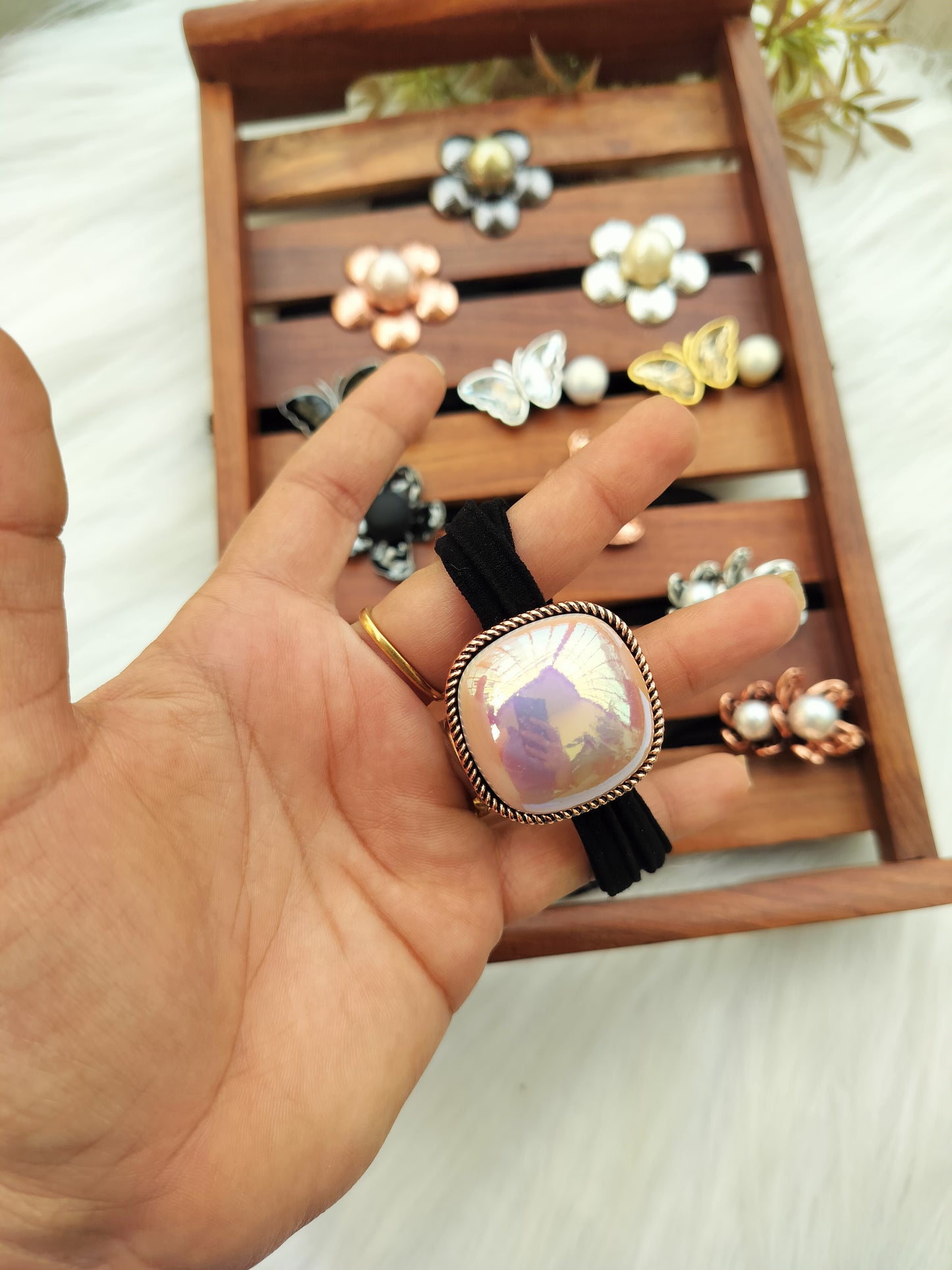 Anti-Tarnish Pearl premium Hair ties